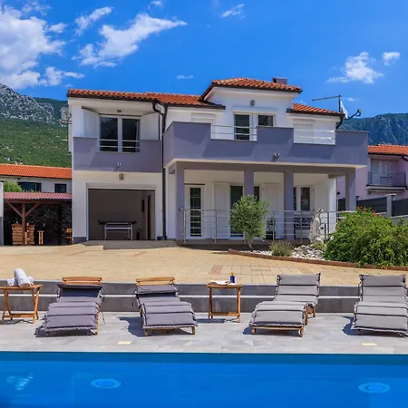 Villa Ruza