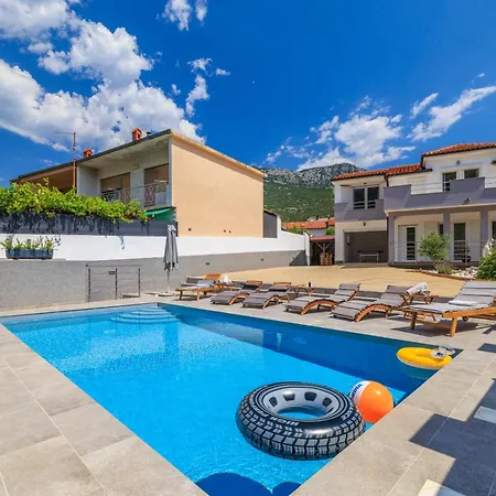 Ruza Villa *