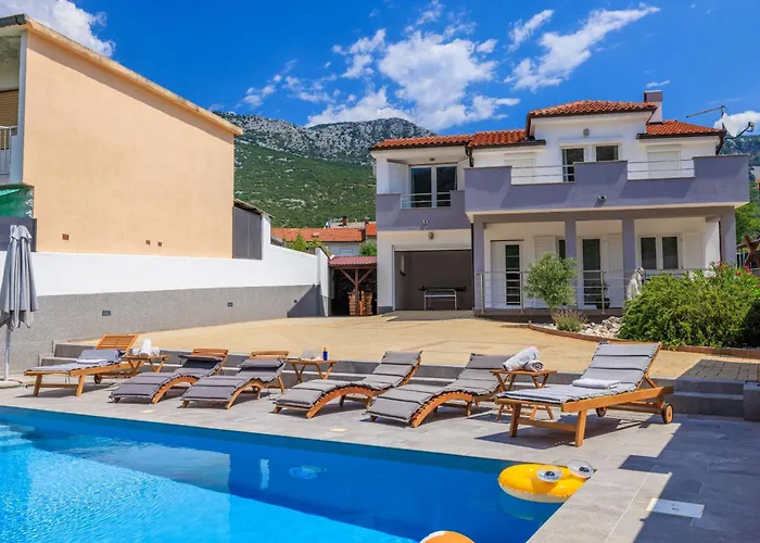 Ruza Villa *